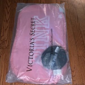 Victoria secret/pink hamper and small tote